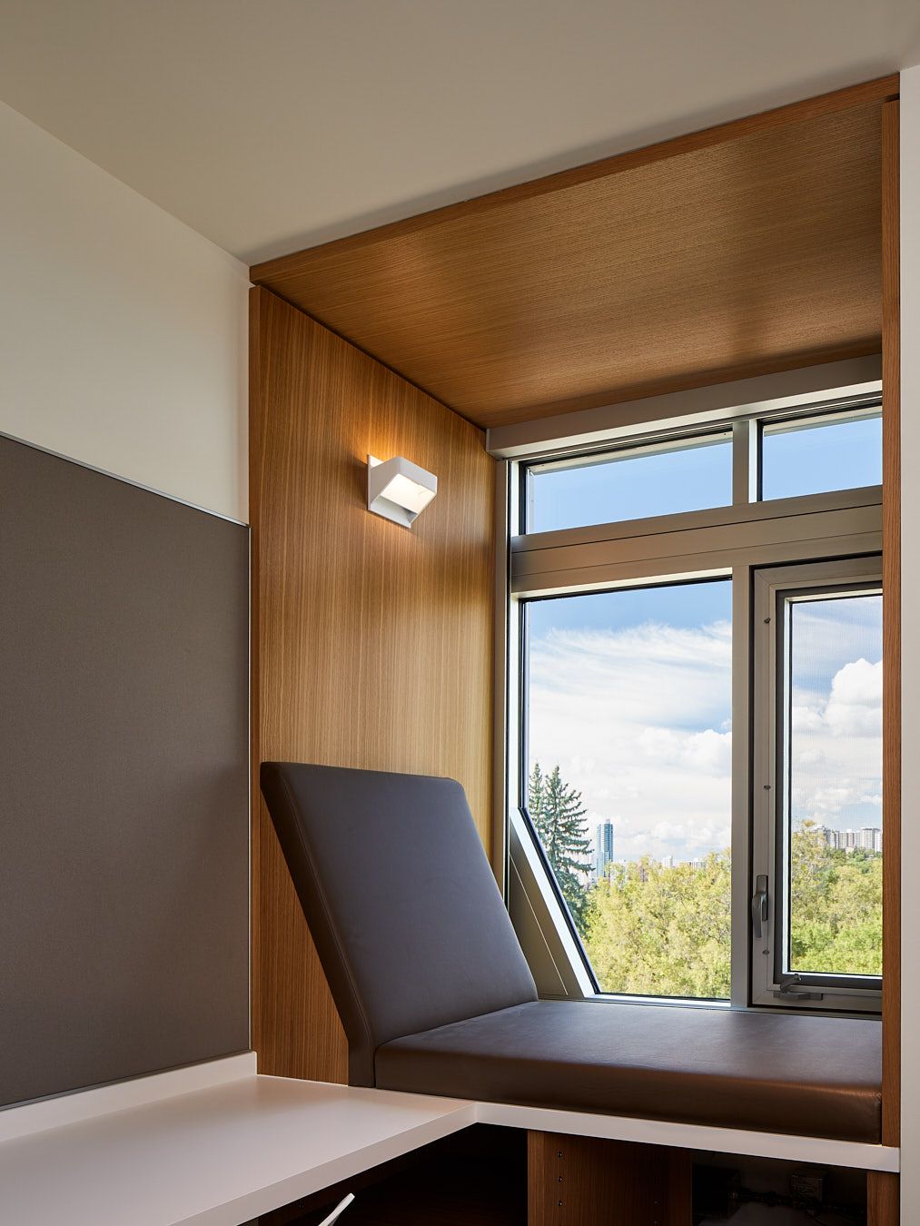 HUB / Peter Lougheed Hall (en-suite)