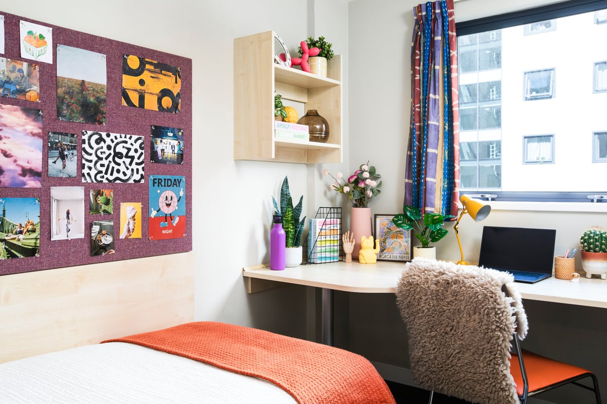 Purbeck House Studio (50 недель)