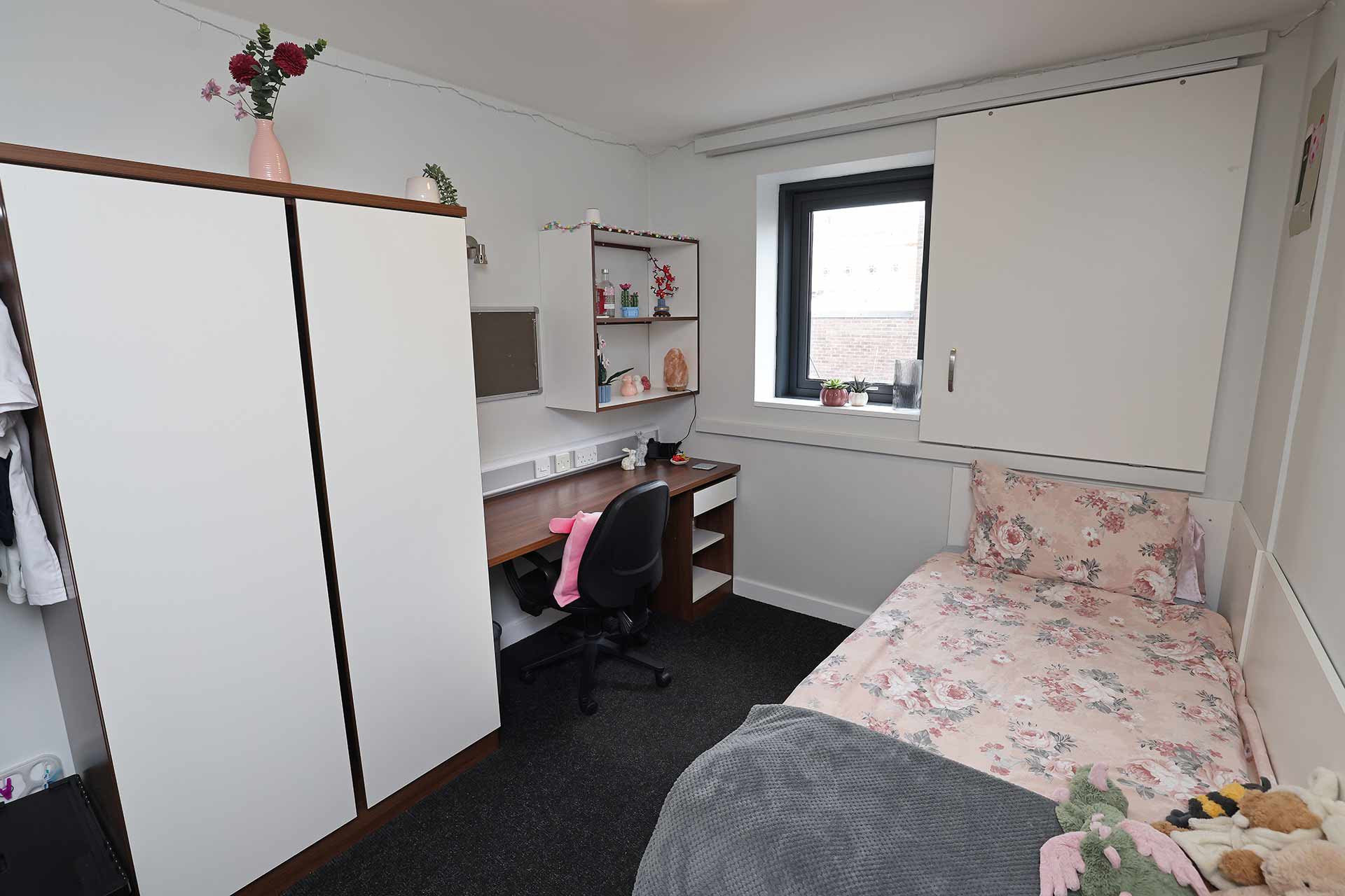 Crown Place (Single room, en-suite)