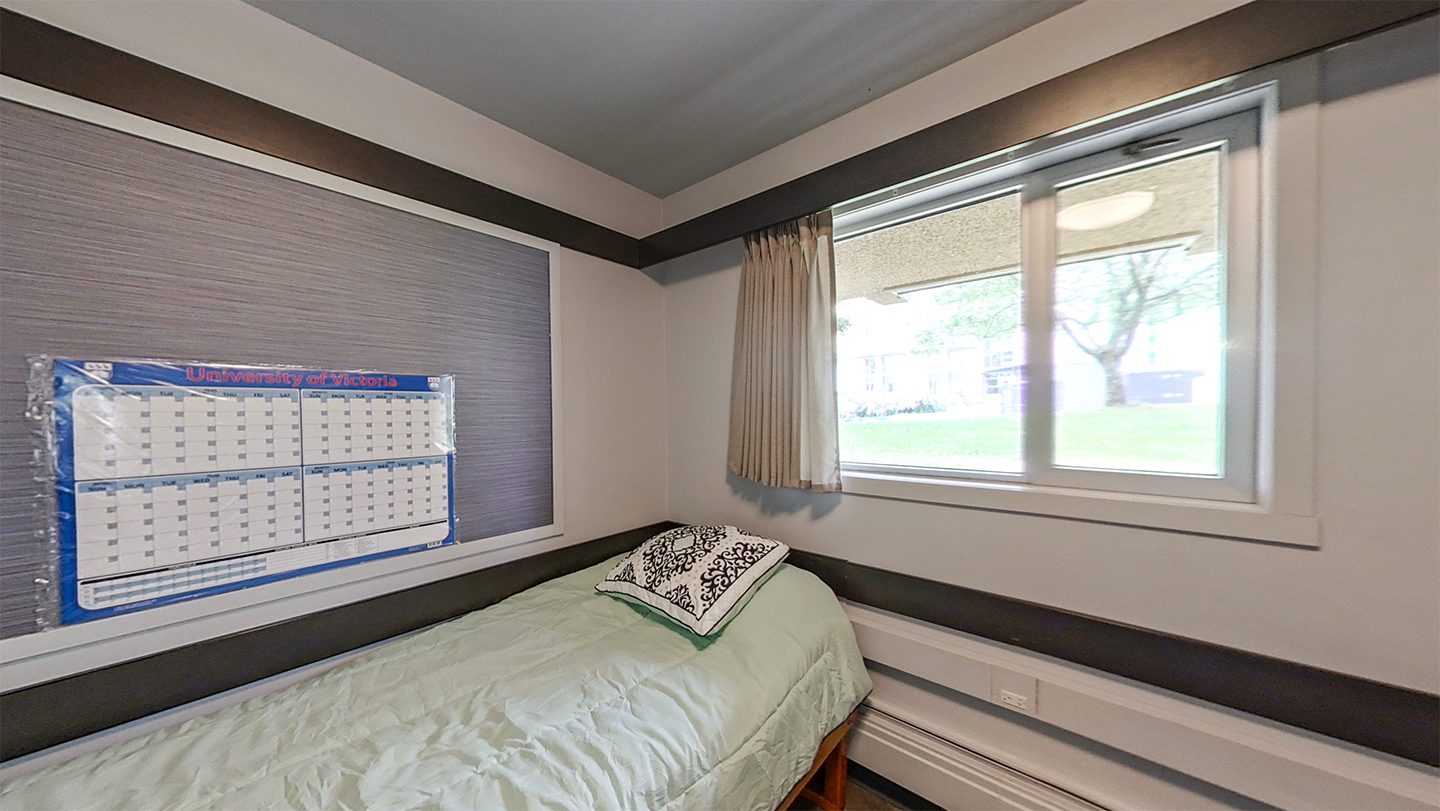 Dormitory: Single room (meal plan)